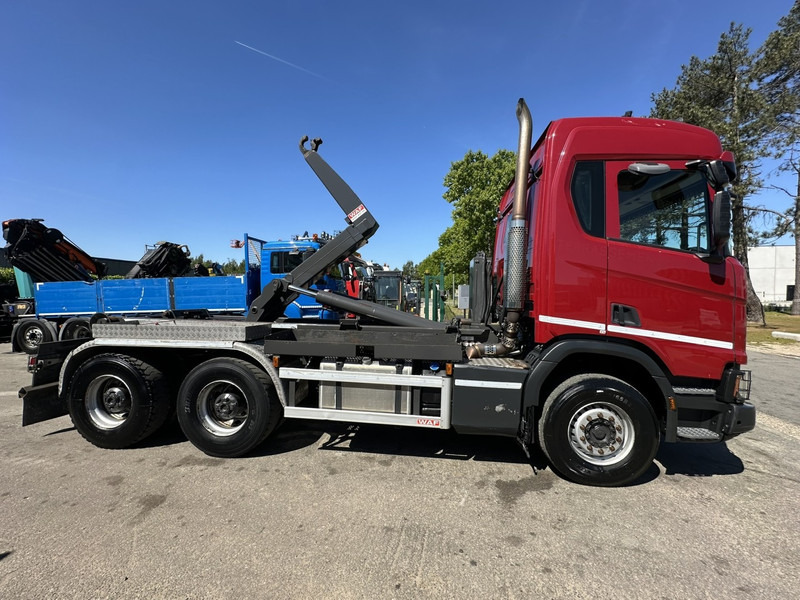 Scania R500 XT 6x4 RETARDER - HOOKLIFT / HAAKSYSTEEM WAF 20T - 5200mm - WB 3m75 - *231.000km* - HUB REDUCTION / STEEL SUSPENSION - EURO 6 - BE TRUCK - Kamion vetëngarkues: foto 4 Scania R500 XT 6x4 RETARDER - HOOKLIFT / HAAKSYSTEEM WAF 20T - 5200mm - WB 3m75 - *231.000km* - HUB REDUCTION / STEEL SUSPENSION - EURO 6 - BE TRUCK - Kamion vetëngarkues: foto 4