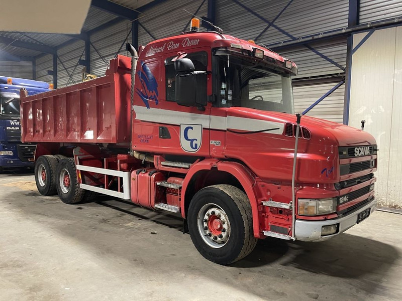Scania T124-420 TORPEDO HAUBE - 6x4 - KIPPER - MANUAL GRS900 3+3 - STEEL SPRING / BALLIESTAS / LAMES / BLATT - Kamion vetëshkarkues: foto 1 Scania T124-420 TORPEDO HAUBE - 6x4 - KIPPER - MANUAL GRS900 3+3 - STEEL SPRING / BALLIESTAS / LAMES / BLATT - Kamion vetëshkarkues: foto 1