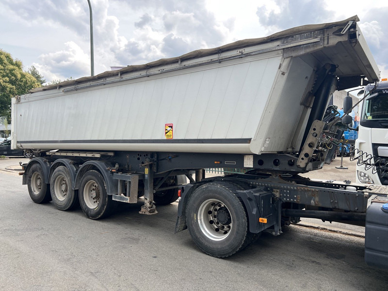 Schmitz Cargobull SKI 24 3-AXLES SAF - STEEL BODY / ALU TIPPER - GOOD CONDITION - Gjysmë rimorkio vetëshkarkuese: foto 5 Schmitz Cargobull SKI 24 3-AXLES SAF - STEEL BODY / ALU TIPPER - GOOD CONDITION - Gjysmë rimorkio vetëshkarkuese: foto 5