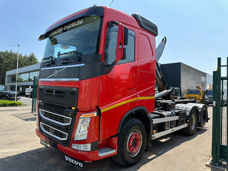 Volvo FH 540 6x4 HOOKLIFT 20T - RETARDER - LIFT AXLE - I-park Cool - SLEEPERCAB - E6 - BE TRUCK - Kamion vetëngarkues: foto 3 Volvo FH 540 6x4 HOOKLIFT 20T - RETARDER - LIFT AXLE - I-park Cool - SLEEPERCAB - E6 - BE TRUCK - Kamion vetëngarkues: foto 3