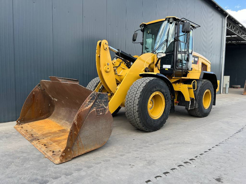 Cat 930K - Fadrom me goma: foto 1 Cat 930K - Fadrom me goma: foto 1