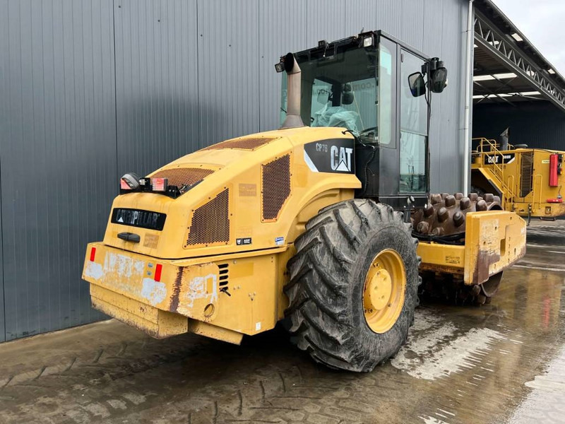 Cat CP76 - Rul: foto 4 Cat CP76 - Rul: foto 4