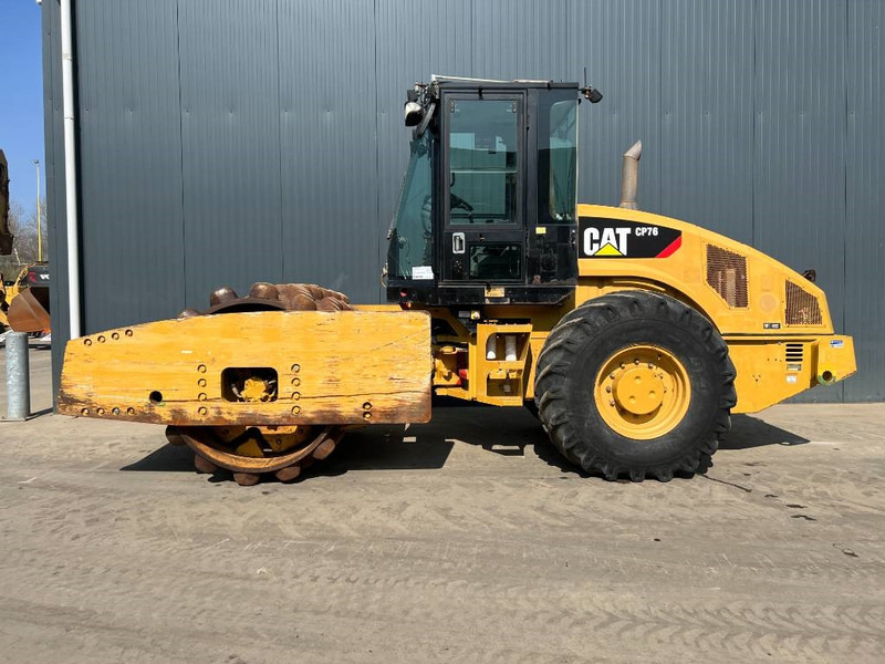 Cat CP76 - Rul: foto 2 Cat CP76 - Rul: foto 2