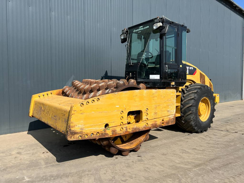 Cat CP76 - Rul: foto 1 Cat CP76 - Rul: foto 1