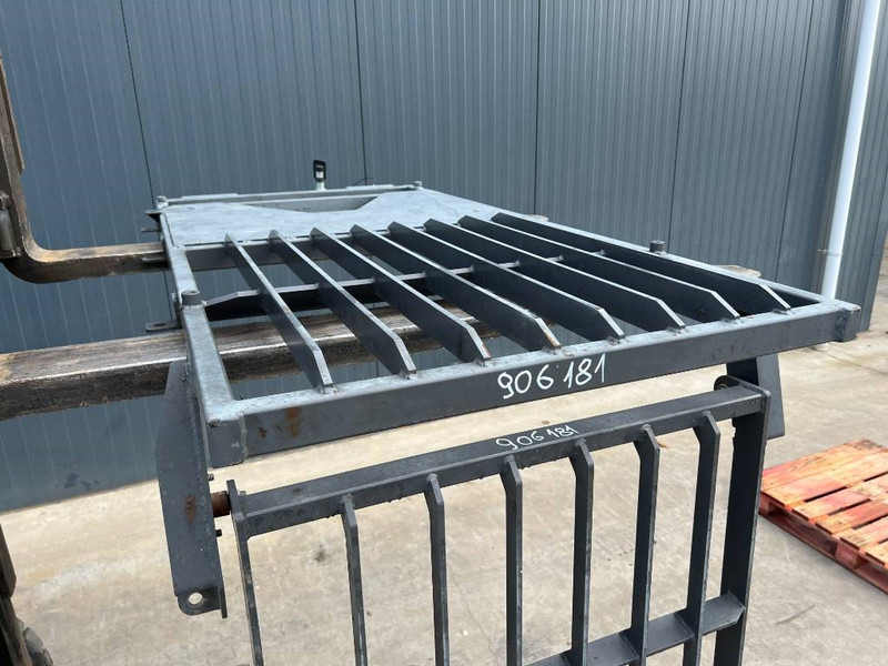 Doosan DX180 / DX225 - Kabina dhe interier për Makineri ndërtimi: foto 3 Doosan DX180 / DX225 - Kabina dhe interier për Makineri ndërtimi: foto 3