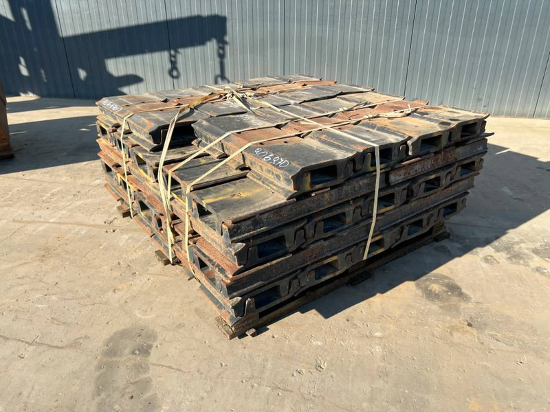 Cat 330C / 330D / 336D / 336E / 336F Shoes - Kokë për Makineri ndërtimi: foto 1 Cat 330C / 330D / 336D / 336E / 336F Shoes - Kokë për Makineri ndërtimi: foto 1