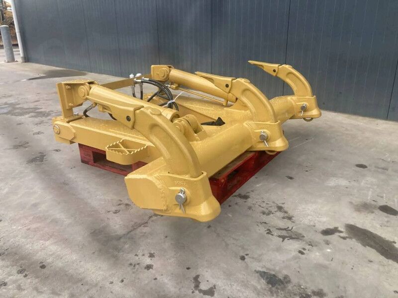 Cat D5M Ripper - Kokë për Makineri ndërtimi: foto 1 Cat D5M Ripper - Kokë për Makineri ndërtimi: foto 1