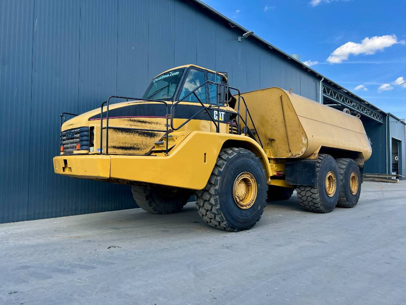 Cat 740 Water Truck - Makineri ndërtimi: foto 1 Cat 740 Water Truck - Makineri ndërtimi: foto 1