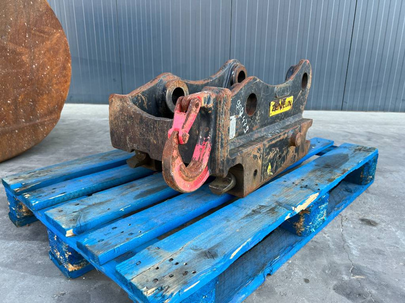 OilQuick OQ65 - 311F / 313F / 315F - Bashkues i shpejtë për Makineri ndërtimi: foto 1 OilQuick OQ65 - 311F / 313F / 315F - Bashkues i shpejtë për Makineri ndërtimi: foto 1