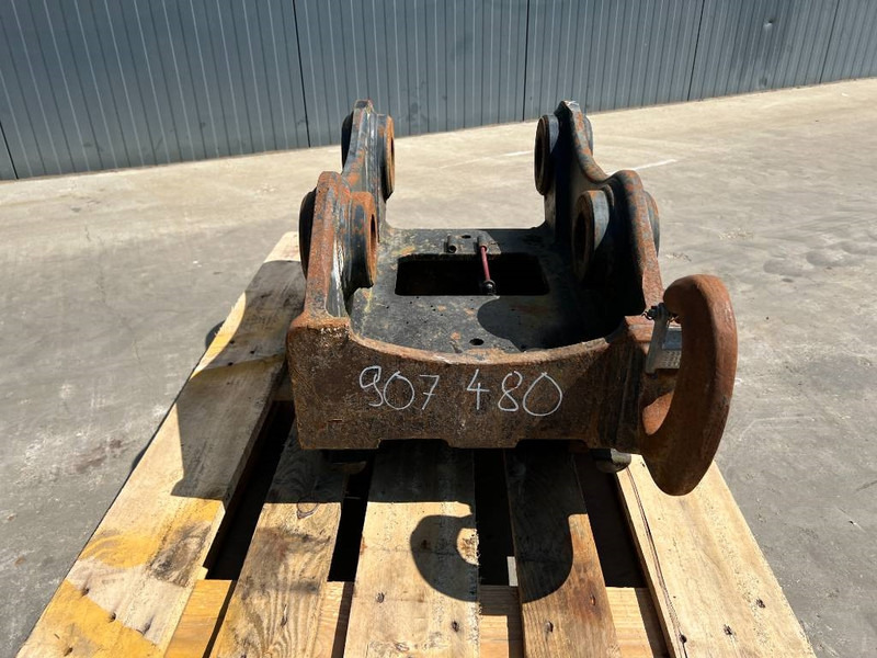 OilQuick OQ65 - M314F / M316F / M318F - Bashkues i shpejtë për Makineri ndërtimi: foto 2 OilQuick OQ65 - M314F / M316F / M318F - Bashkues i shpejtë për Makineri ndërtimi: foto 2