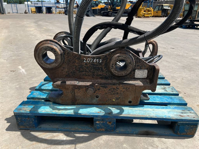 OilQuick OQ70/55 - 323E - Bashkues i shpejtë për Makineri ndërtimi: foto 4 OilQuick OQ70/55 - 323E - Bashkues i shpejtë për Makineri ndërtimi: foto 4