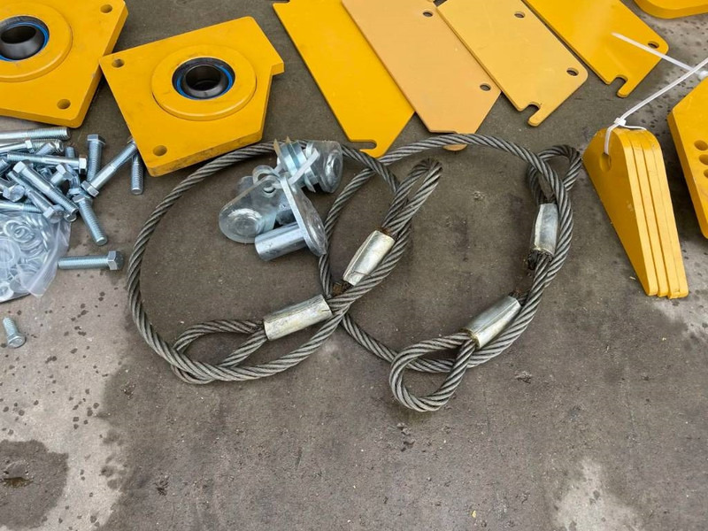 Urë ngritëse për Makineri ndërtimi i ri Volvo A25G: foto 18 Urë ngritëse për Makineri ndërtimi i ri Volvo A25G: foto 18