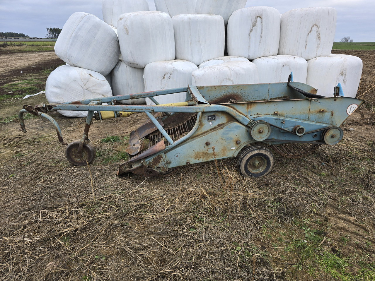 Agromet kopaczka do ziemniaków - Makinë për nxjerrjen e patateve: foto 4 Agromet kopaczka do ziemniaków - Makinë për nxjerrjen e patateve: foto 4