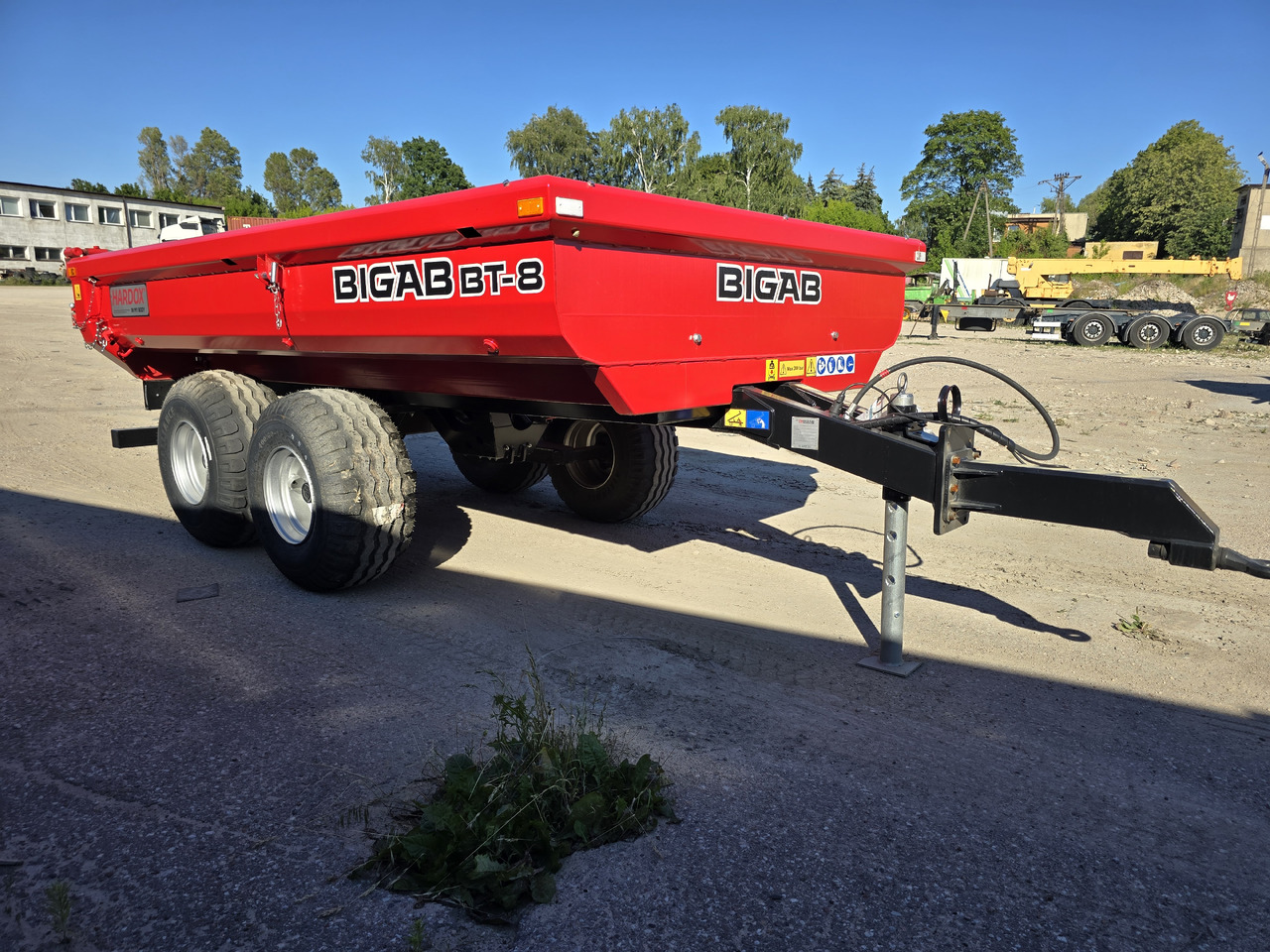 BIGAB BT-8 HARDOX - Rimorkio bujqësore vetëshkarkuese/ Shkarkues: foto 2 BIGAB BT-8 HARDOX - Rimorkio bujqësore vetëshkarkuese/ Shkarkues: foto 2