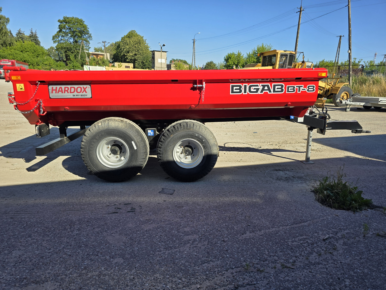 BIGAB BT-8 HARDOX - Rimorkio bujqësore vetëshkarkuese/ Shkarkues: foto 4 BIGAB BT-8 HARDOX - Rimorkio bujqësore vetëshkarkuese/ Shkarkues: foto 4