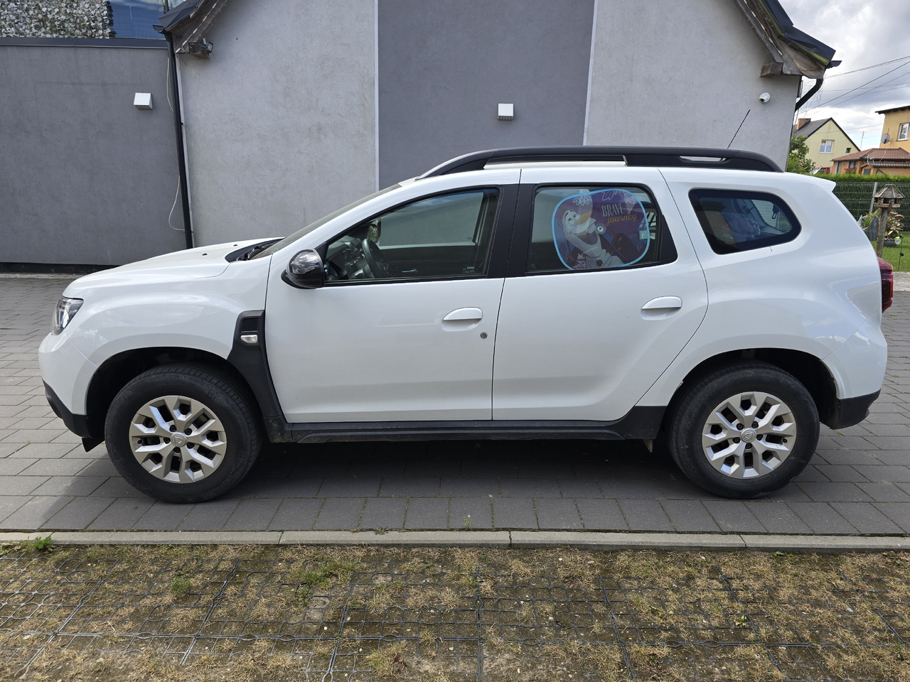 DACIA DUSTER 1.0 + LPG - Veturë: foto 4 DACIA DUSTER 1.0 + LPG - Veturë: foto 4