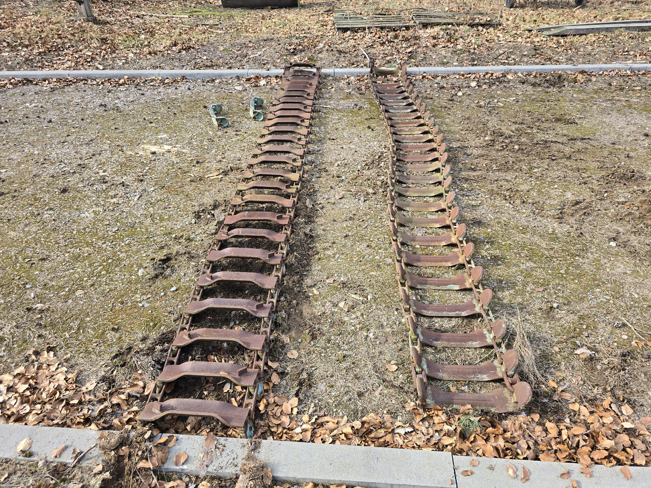 Gąsienice 400/60-15.5 - Zinxhirët për Pajisje pylltarie: foto 2 Gąsienice 400/60-15.5 - Zinxhirët për Pajisje pylltarie: foto 2