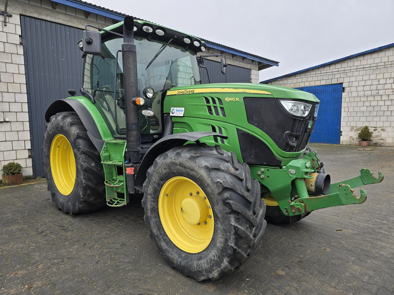 JOHN DEERE 6140R - Traktor: foto 3 JOHN DEERE 6140R - Traktor: foto 3