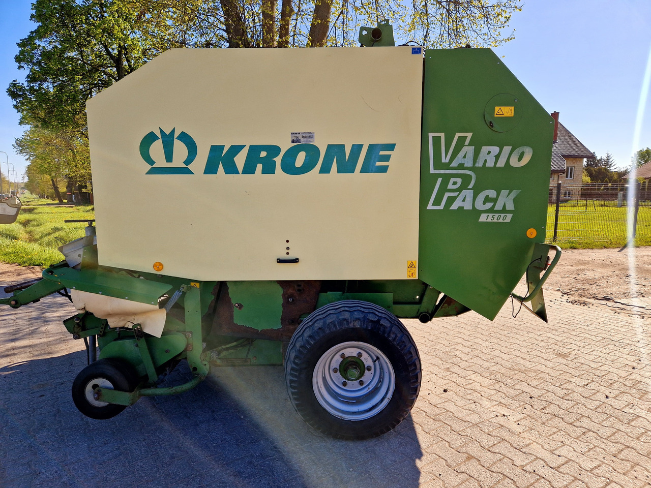 KRONE Vario Pack 1500 - Dengmbledhëse e rrumbullakët: foto 2 KRONE Vario Pack 1500 - Dengmbledhëse e rrumbullakët: foto 2