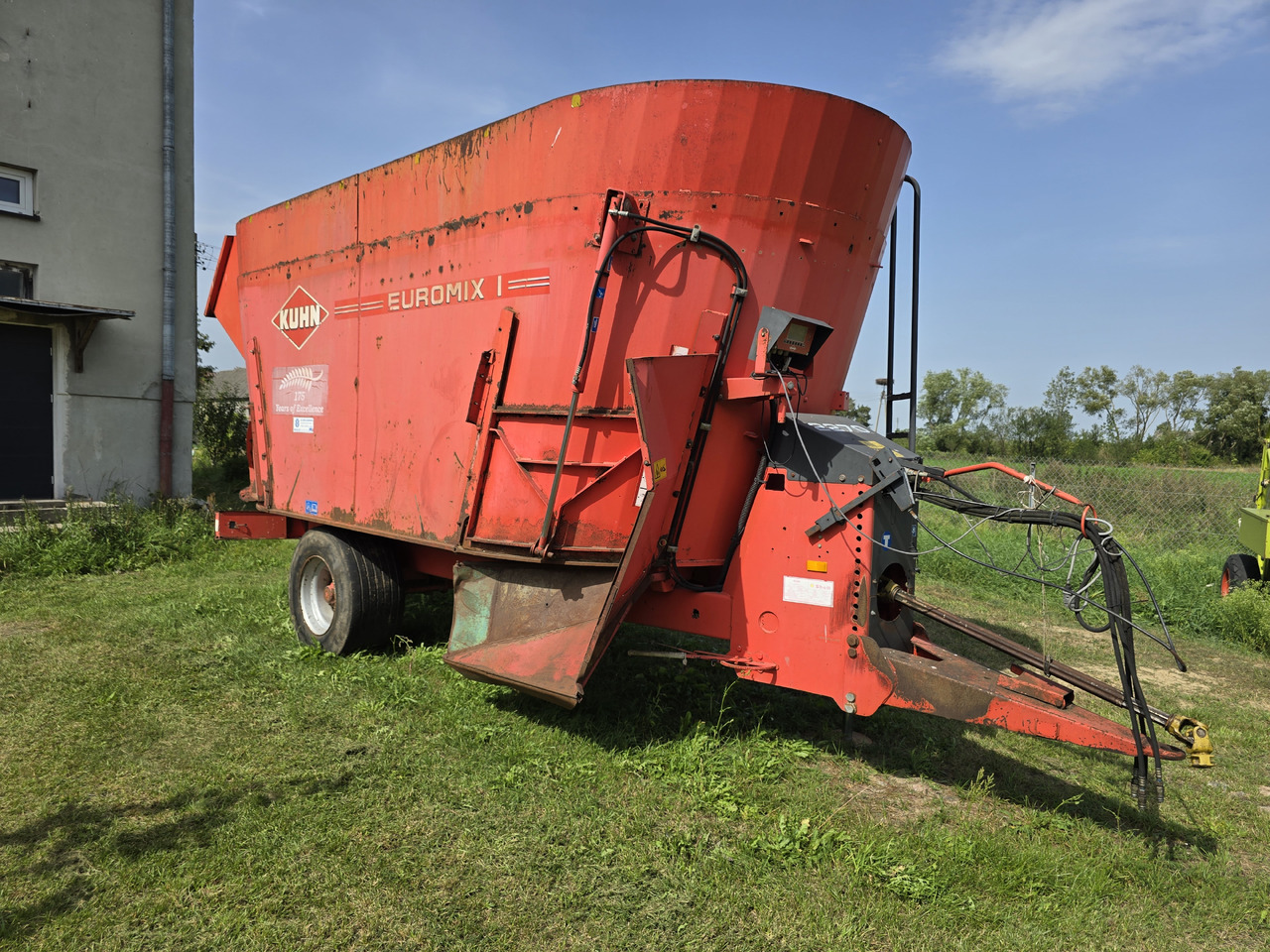 KUHN 2270 - Vagon për përzierjen e foragjereve: foto 1 KUHN 2270 - Vagon për përzierjen e foragjereve: foto 1
