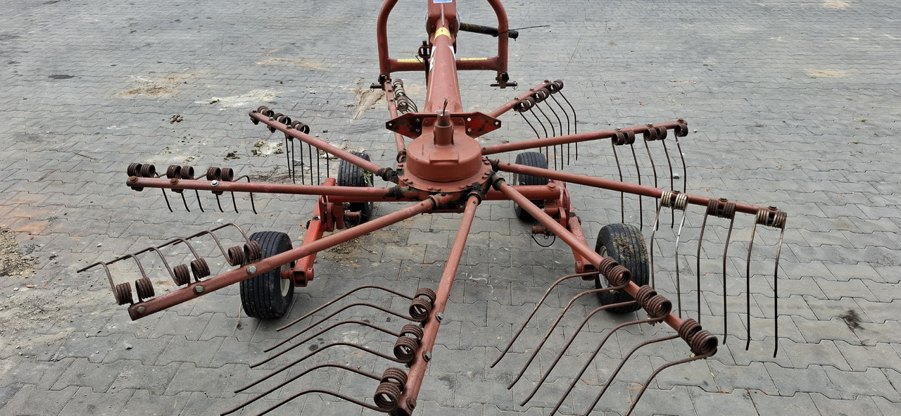 KUHN GA 300 GM - Barkthyese/ Shkundës bari: foto 1 KUHN GA 300 GM - Barkthyese/ Shkundës bari: foto 1