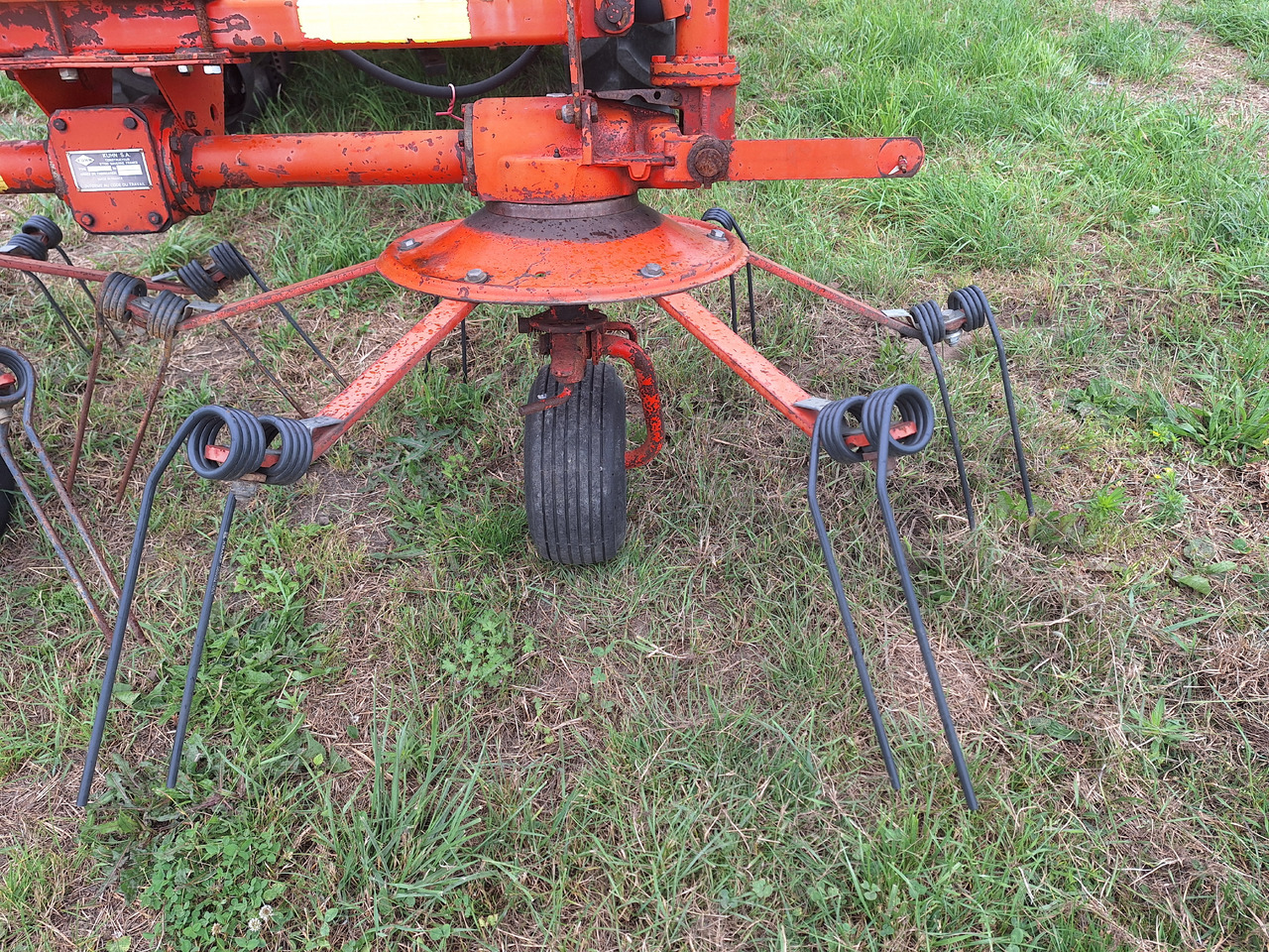 KUHN GF5000MH - Barkthyese/ Shkundës bari: foto 4 KUHN GF5000MH - Barkthyese/ Shkundës bari: foto 4