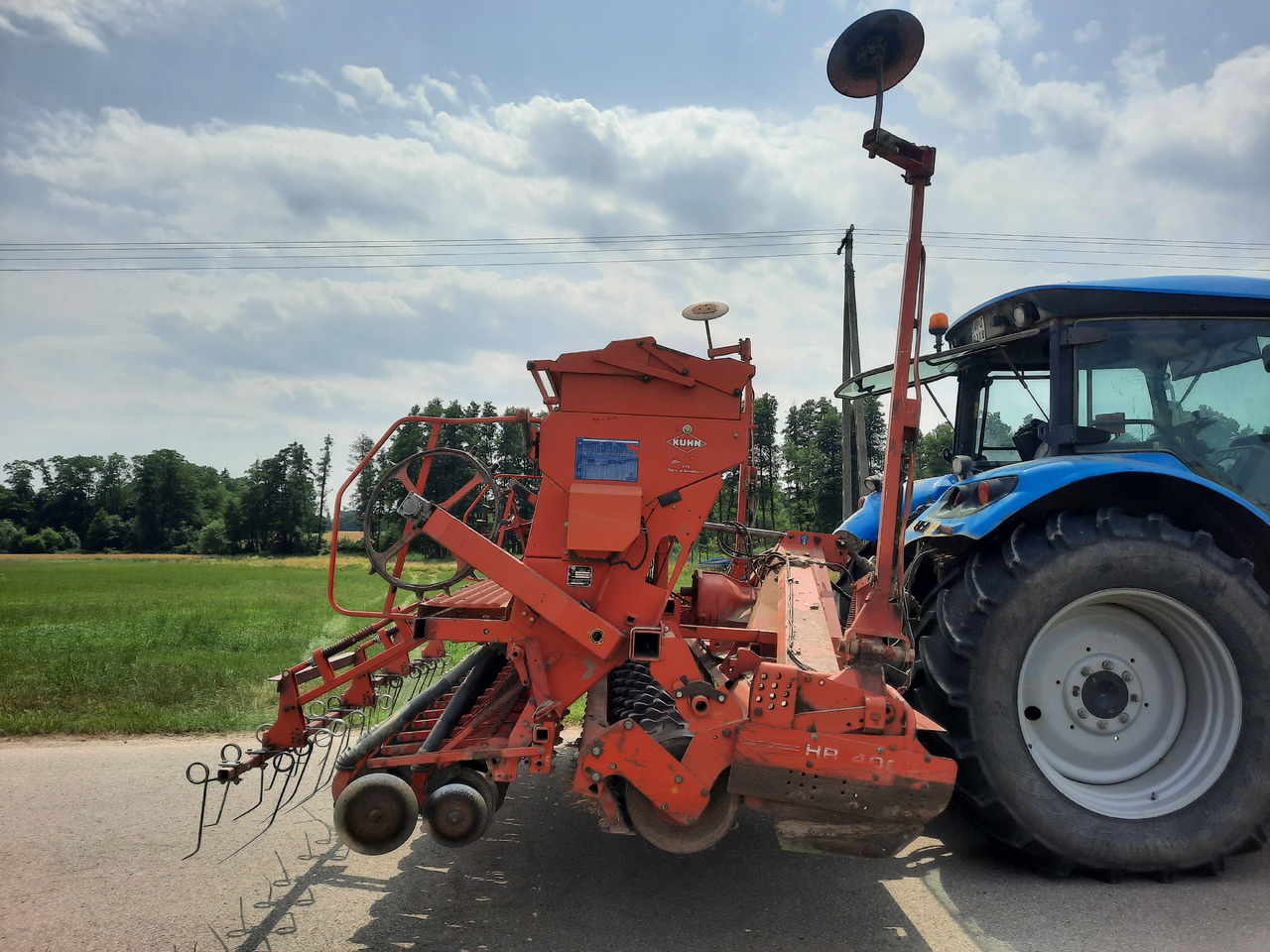 KUHN HR4003D INTEGRA 4000 - Mbjellëse e kombinuar në radhë: foto 3 KUHN HR4003D INTEGRA 4000 - Mbjellëse e kombinuar në radhë: foto 3