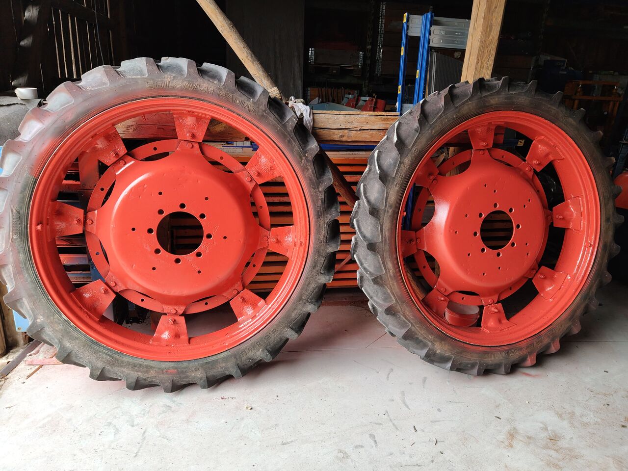 Kleber, Taurus 11.2 R32 (270/95 R32), 9.5 R48 - Rrota për Makineri bujqësore: foto 2 Kleber, Taurus 11.2 R32 (270/95 R32), 9.5 R48 - Rrota për Makineri bujqësore: foto 2