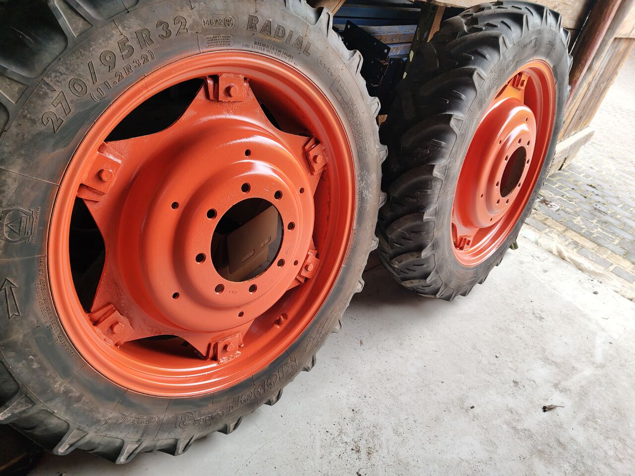 Kleber, Taurus 11.2 R32 (270/95 R32), 9.5 R48 - Rrota për Makineri bujqësore: foto 3 Kleber, Taurus 11.2 R32 (270/95 R32), 9.5 R48 - Rrota për Makineri bujqësore: foto 3