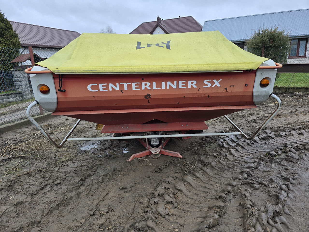 LELY Centerliner SX 2500 - Shpërndarës plehu kimik: foto 3 LELY Centerliner SX 2500 - Shpërndarës plehu kimik: foto 3