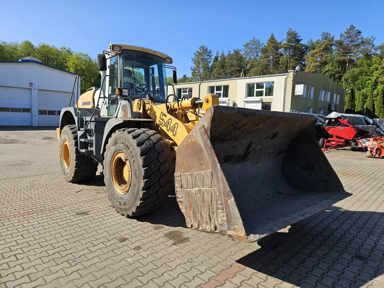 Liebherr L544 - Ngarkues i artikuluar: foto 1 Liebherr L544 - Ngarkues i artikuluar: foto 1
