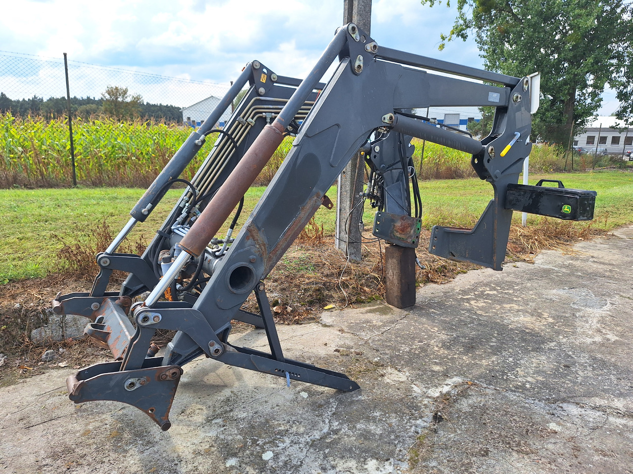 Manip MP85 - Ngarkues ballor për traktor: foto 1 Manip MP85 - Ngarkues ballor për traktor: foto 1