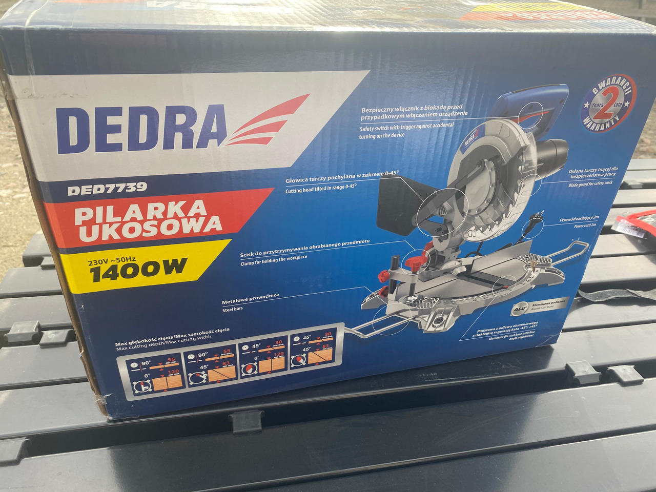 Norton, Dedra ukośnica, zestaw kluczy, lampa z czujnikiem, koszulka Polo - Vegla/ Pajisja: foto 2 Norton, Dedra ukośnica, zestaw kluczy, lampa z czujnikiem, koszulka Polo - Vegla/ Pajisja: foto 2