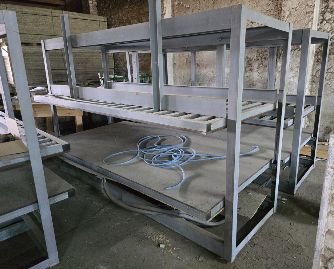 Prasa stół do klejenia płyt, drewna pneumatyczna regulowana 3 m - Makineri për përpunimin e drurit: foto 1 Prasa stół do klejenia płyt, drewna pneumatyczna regulowana 3 m - Makineri për përpunimin e drurit: foto 1