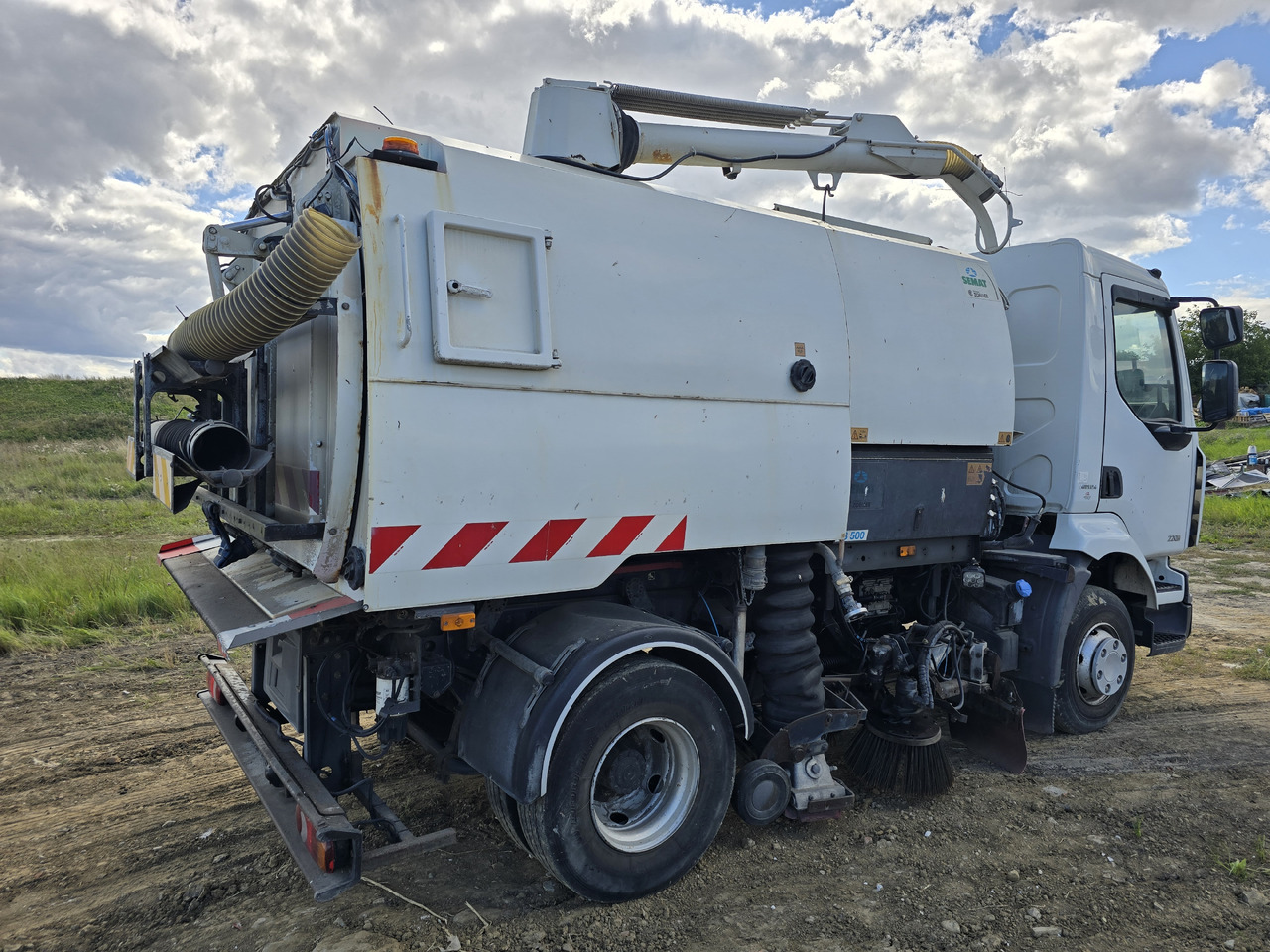 RENAULT Midlum - Makinë fshirëse për rrugët: foto 4 RENAULT Midlum - Makinë fshirëse për rrugët: foto 4