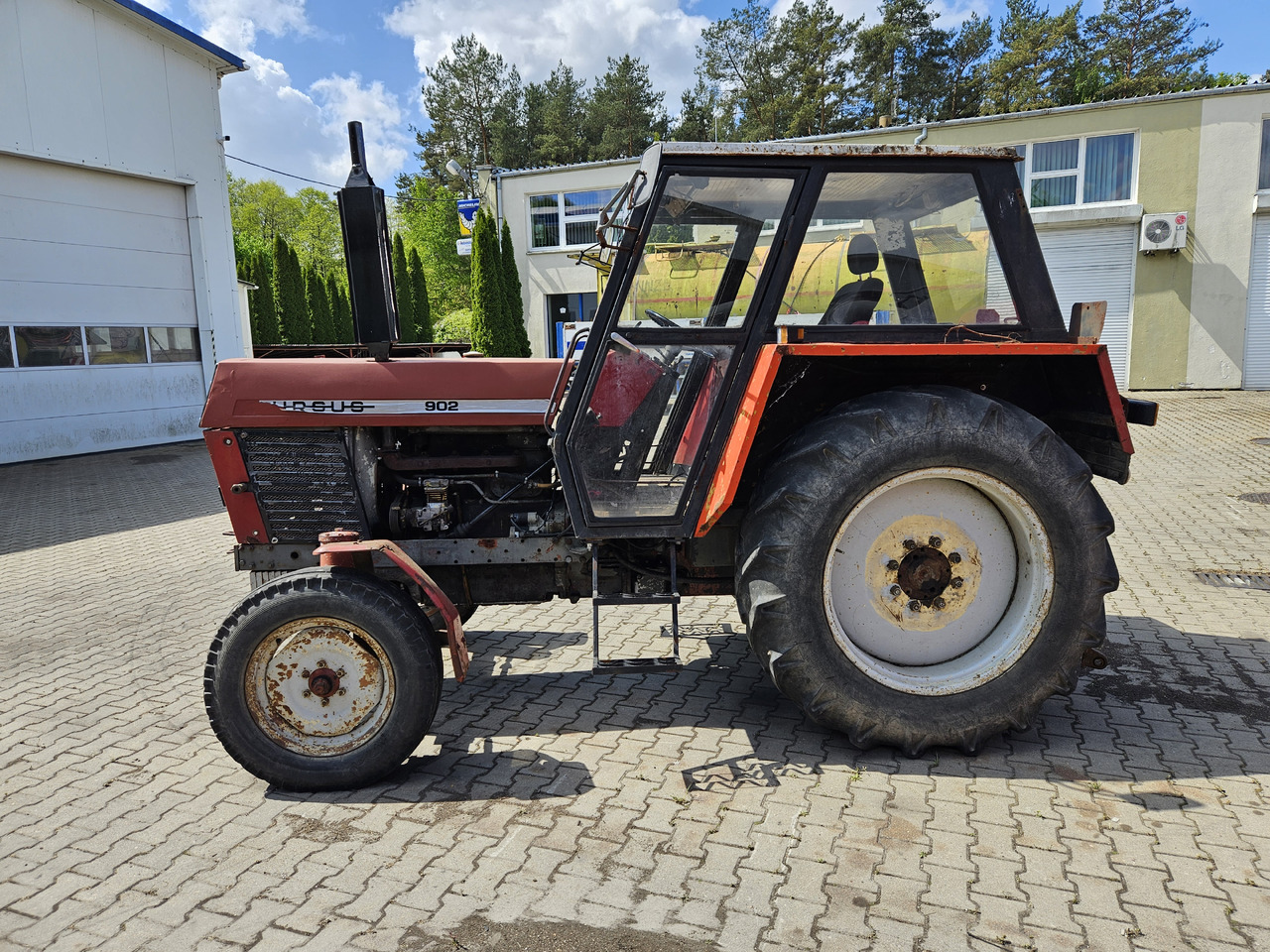 Ursus C-385 - Traktor: foto 1 Ursus C-385 - Traktor: foto 1