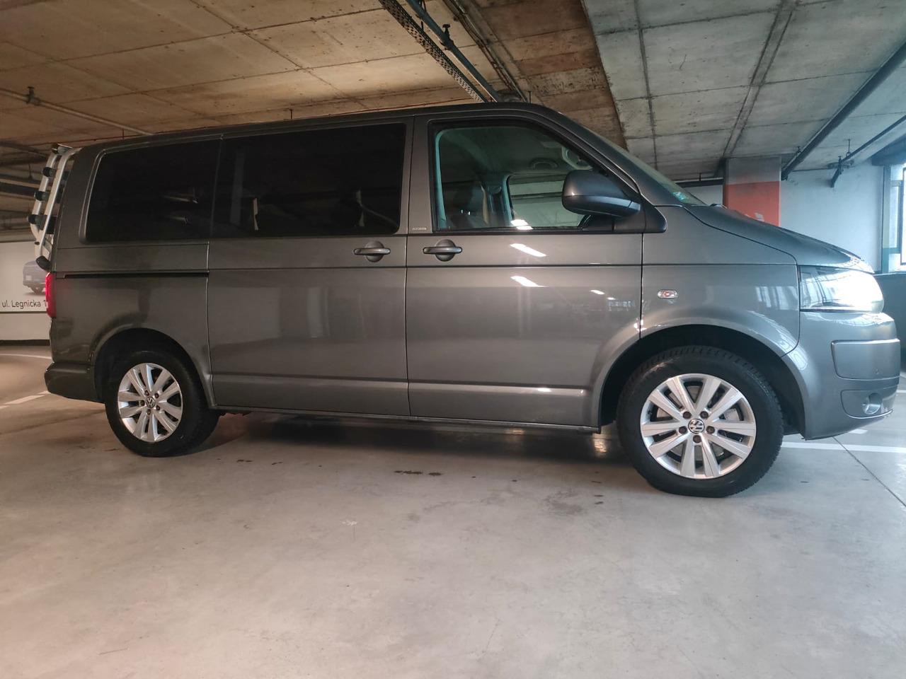 Volkswagen Multivan - Veturë: foto 3 Volkswagen Multivan - Veturë: foto 3