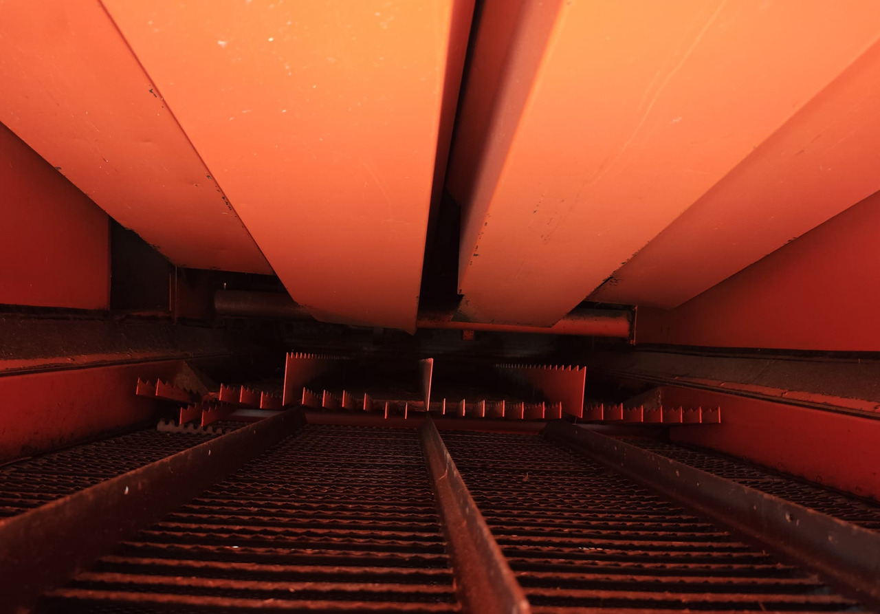 Deutz-fahr M 1080 - Autokombajnë: foto 4 Deutz-fahr M 1080 - Autokombajnë: foto 4