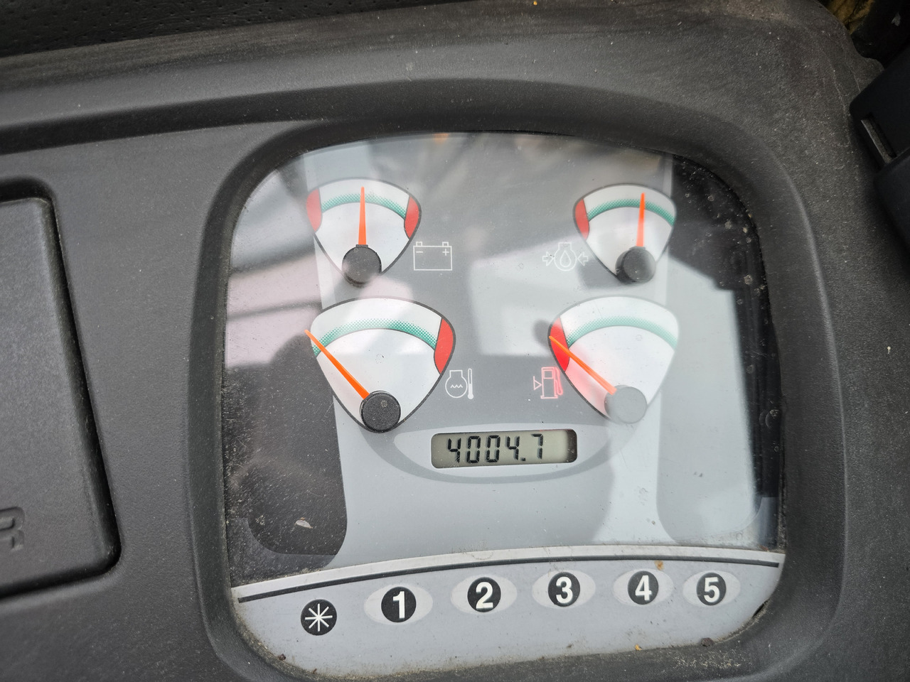 Hyster H4.00XM-5 - Pirun më naftë: foto 2 Hyster H4.00XM-5 - Pirun më naftë: foto 2