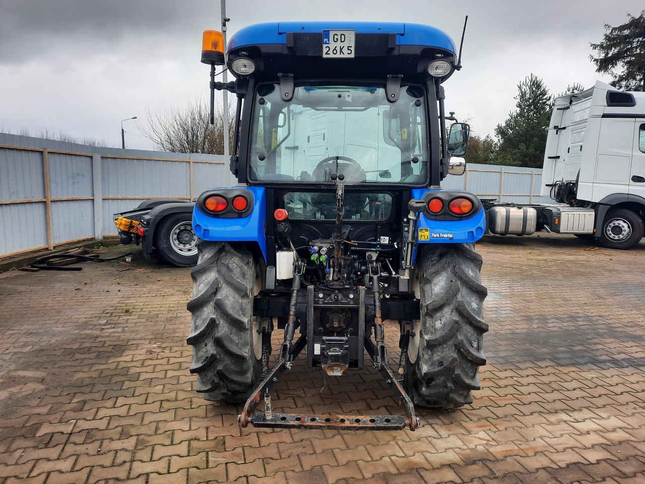 New-holland T4.65 - Traktor: foto 4 New-holland T4.65 - Traktor: foto 4