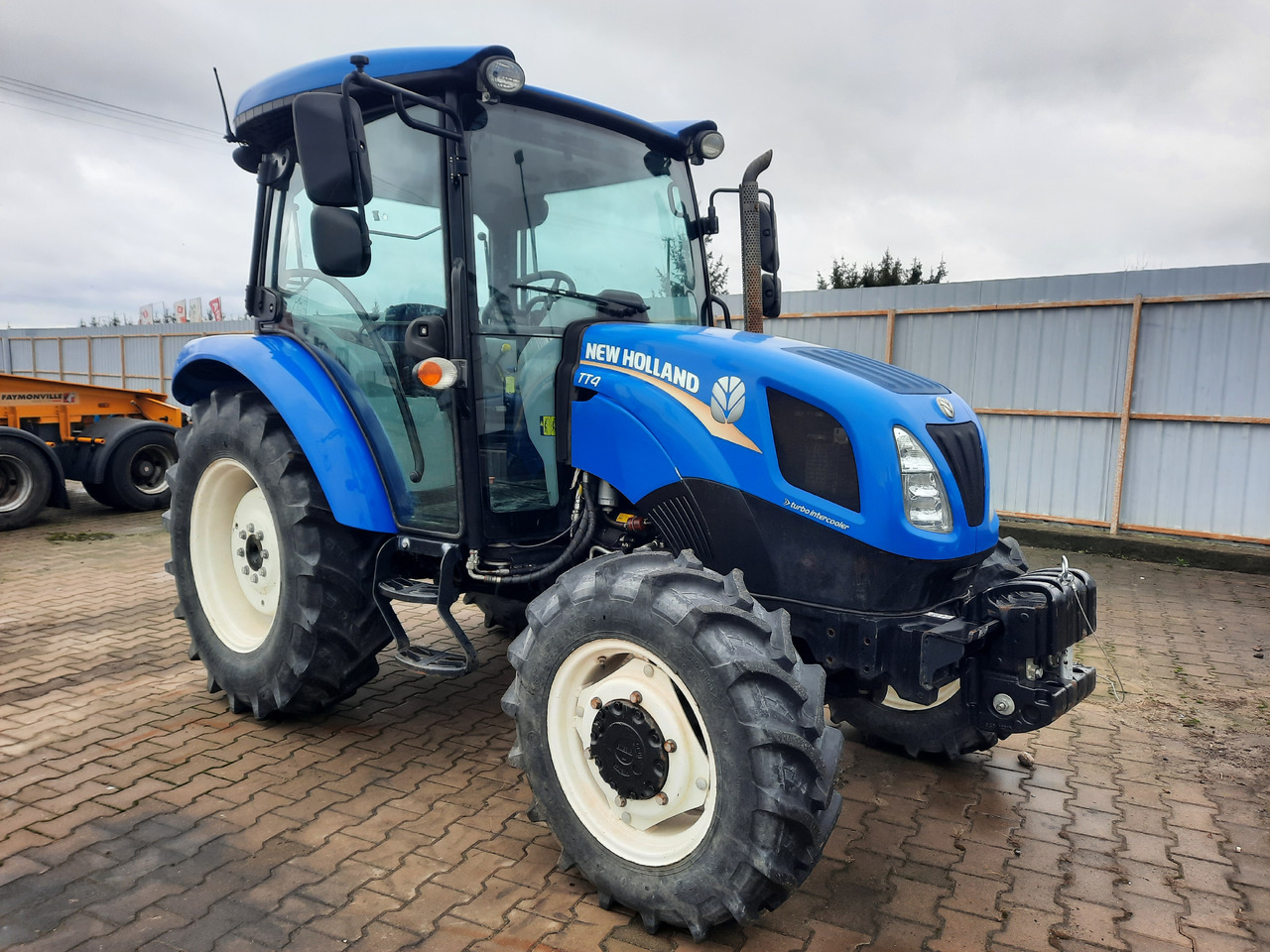 New-holland T4.65 - Traktor: foto 1 New-holland T4.65 - Traktor: foto 1