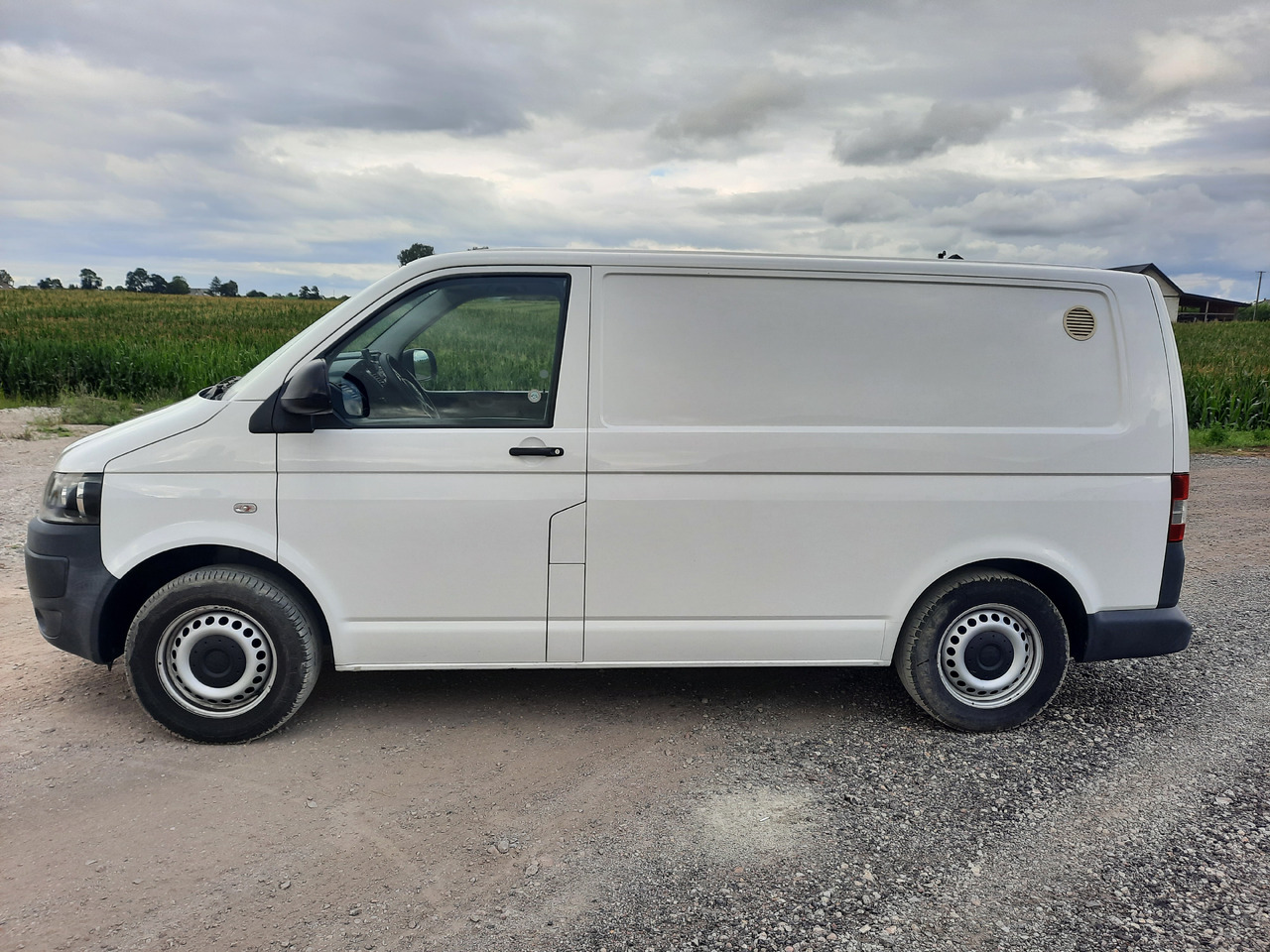 Volkswagen Transporter - Veturë: foto 3 Volkswagen Transporter - Veturë: foto 3