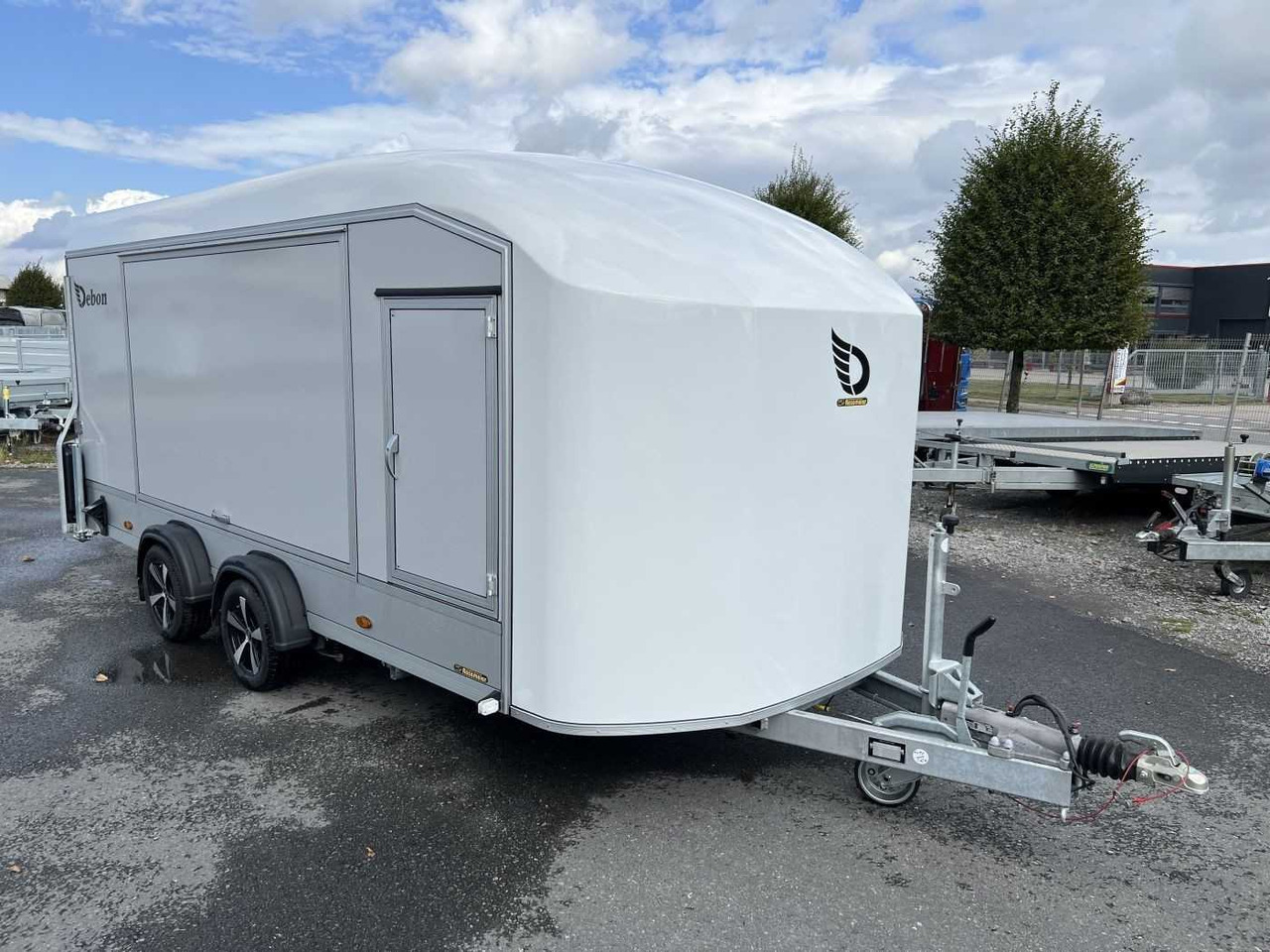 CHEVAL LIBERTE DEBON C1000 Roadster ALF Autotransporter geschlossen - Rimorkio autotransportuese: foto 1 CHEVAL LIBERTE DEBON C1000 Roadster ALF Autotransporter geschlossen - Rimorkio autotransportuese: foto 1