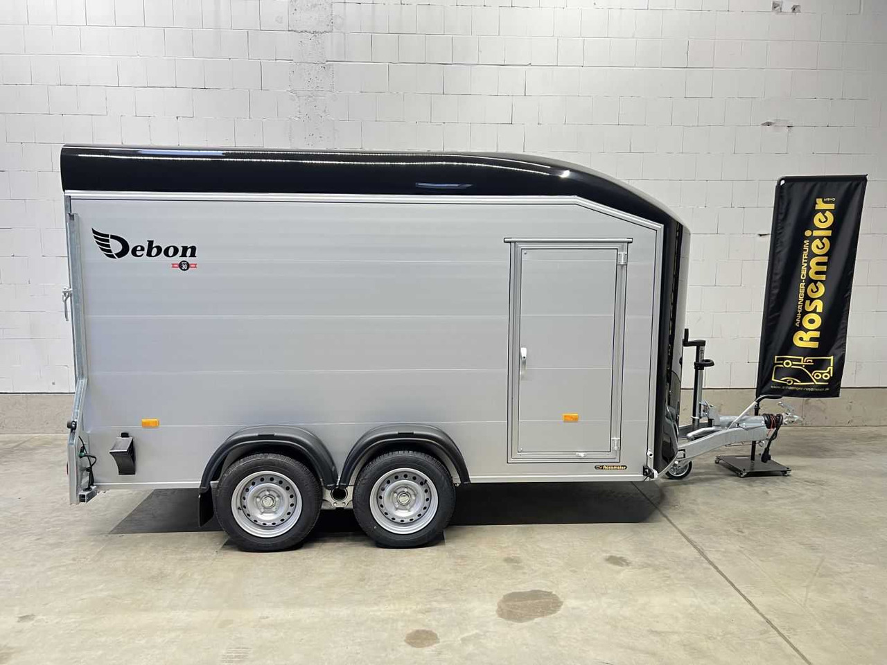 CHEVAL LIBERTE DEBON C700 Roadster Kofferanhänger - Rimorkio me vagonetë të mbyllur: foto 2 CHEVAL LIBERTE DEBON C700 Roadster Kofferanhänger - Rimorkio me vagonetë të mbyllur: foto 2