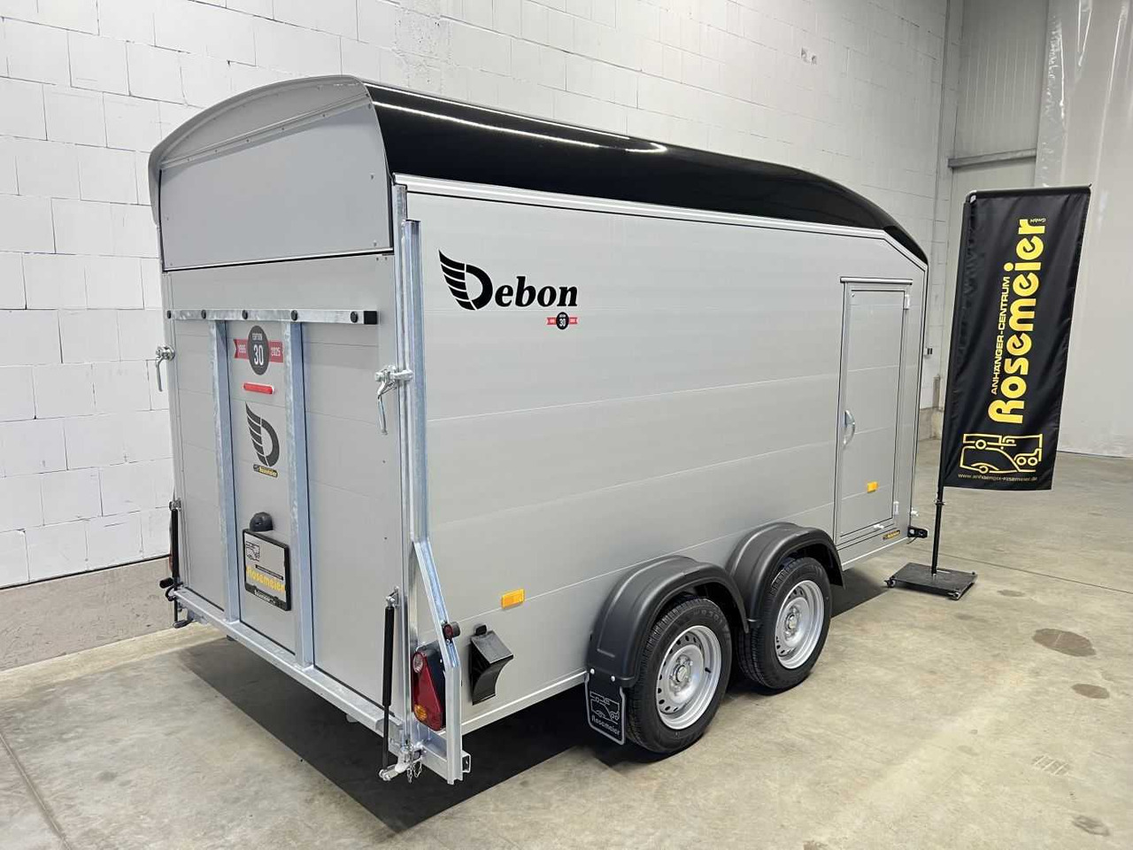CHEVAL LIBERTE DEBON C700 Roadster Kofferanhänger - Rimorkio me vagonetë të mbyllur: foto 3 CHEVAL LIBERTE DEBON C700 Roadster Kofferanhänger - Rimorkio me vagonetë të mbyllur: foto 3