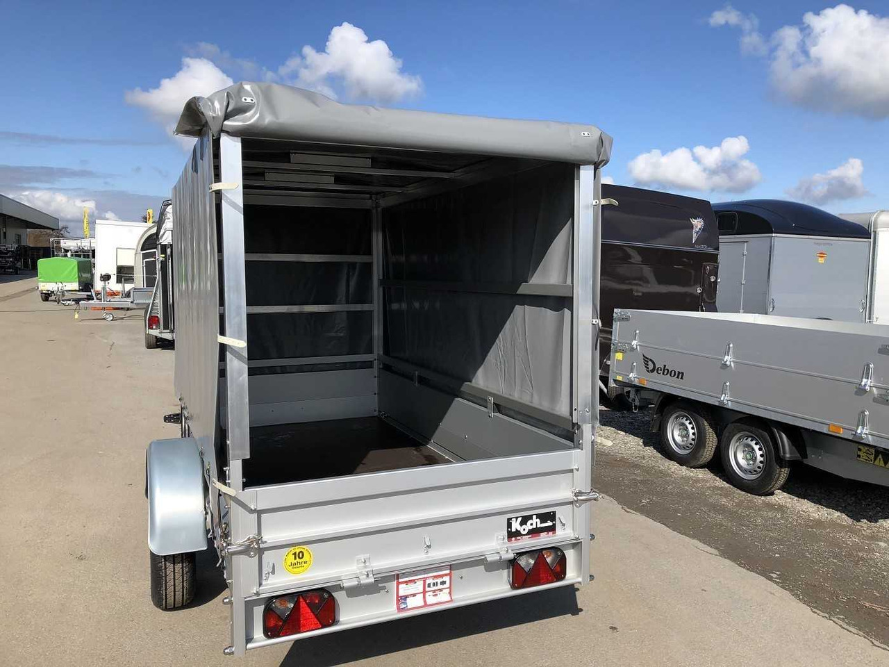 KOCH U4 mit Plane 1100 grau Kastenanhänger ungebremst - Rimorkio makine: foto 4 KOCH U4 mit Plane 1100 grau Kastenanhänger ungebremst - Rimorkio makine: foto 4