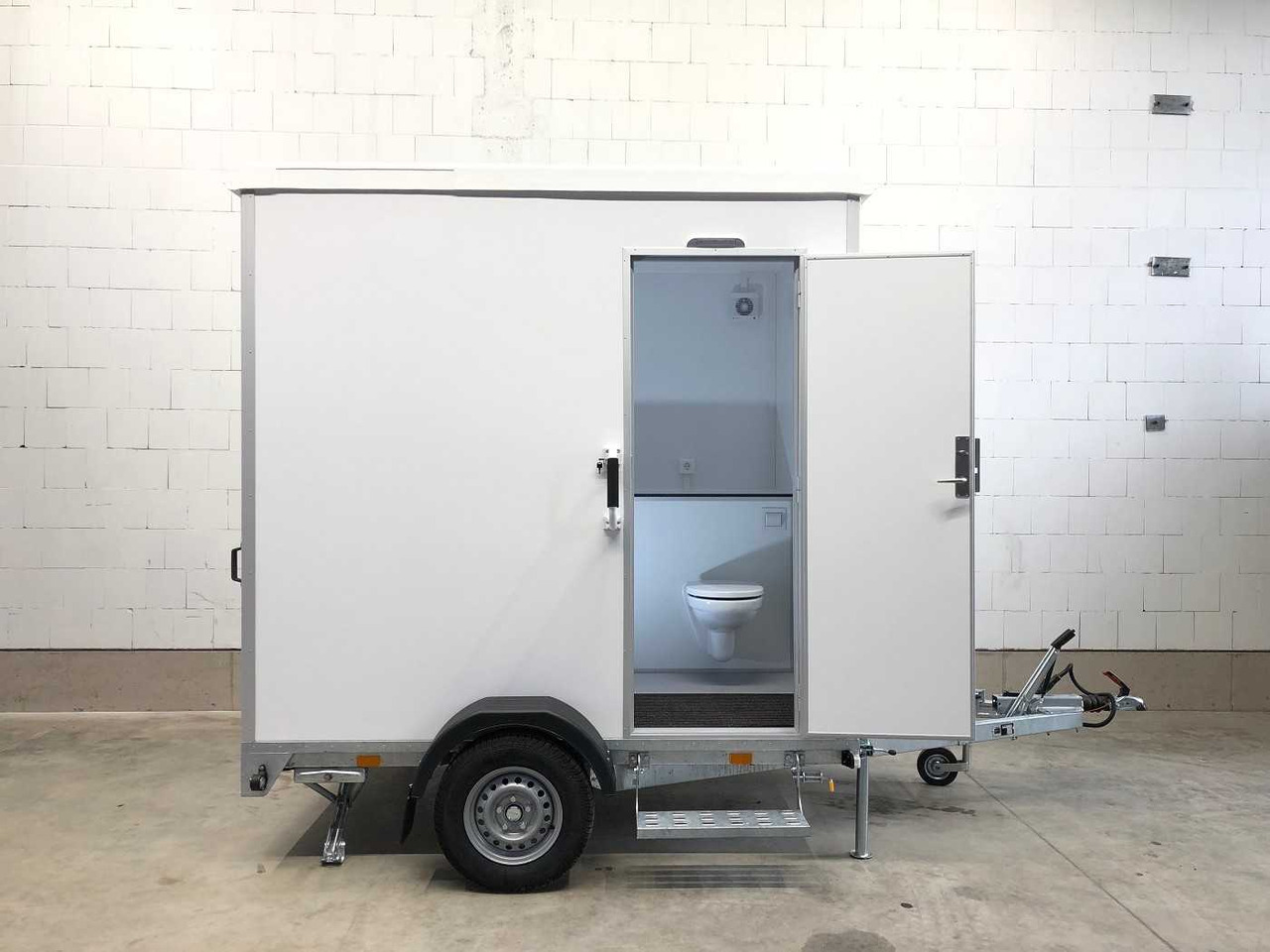 ROSEMEIER EW TA-NO Badanhänger mit WC ECO Toilettenanhänger - Kontejner ndërtimi, Rimorkio: foto 1 ROSEMEIER EW TA-NO Badanhänger mit WC ECO Toilettenanhänger - Kontejner ndërtimi, Rimorkio: foto 1