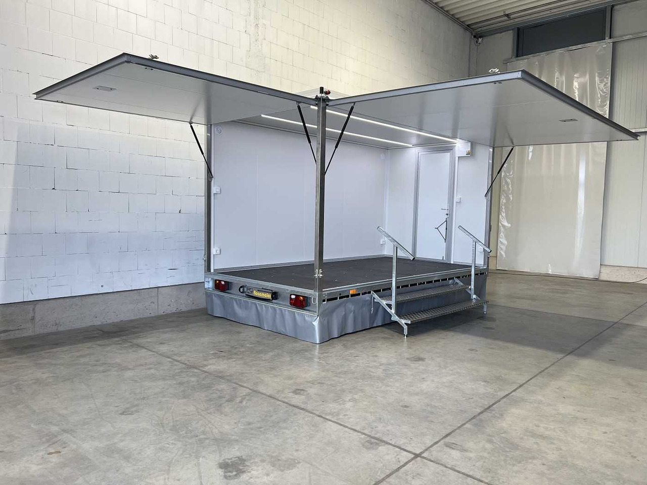 ROSEMEIER VE HK E 27.4 Seiten+Heckklappe T Promotionanhänger - Rimorkio shpërndarëse: foto 2 ROSEMEIER VE HK E 27.4 Seiten+Heckklappe T Promotionanhänger - Rimorkio shpërndarëse: foto 2