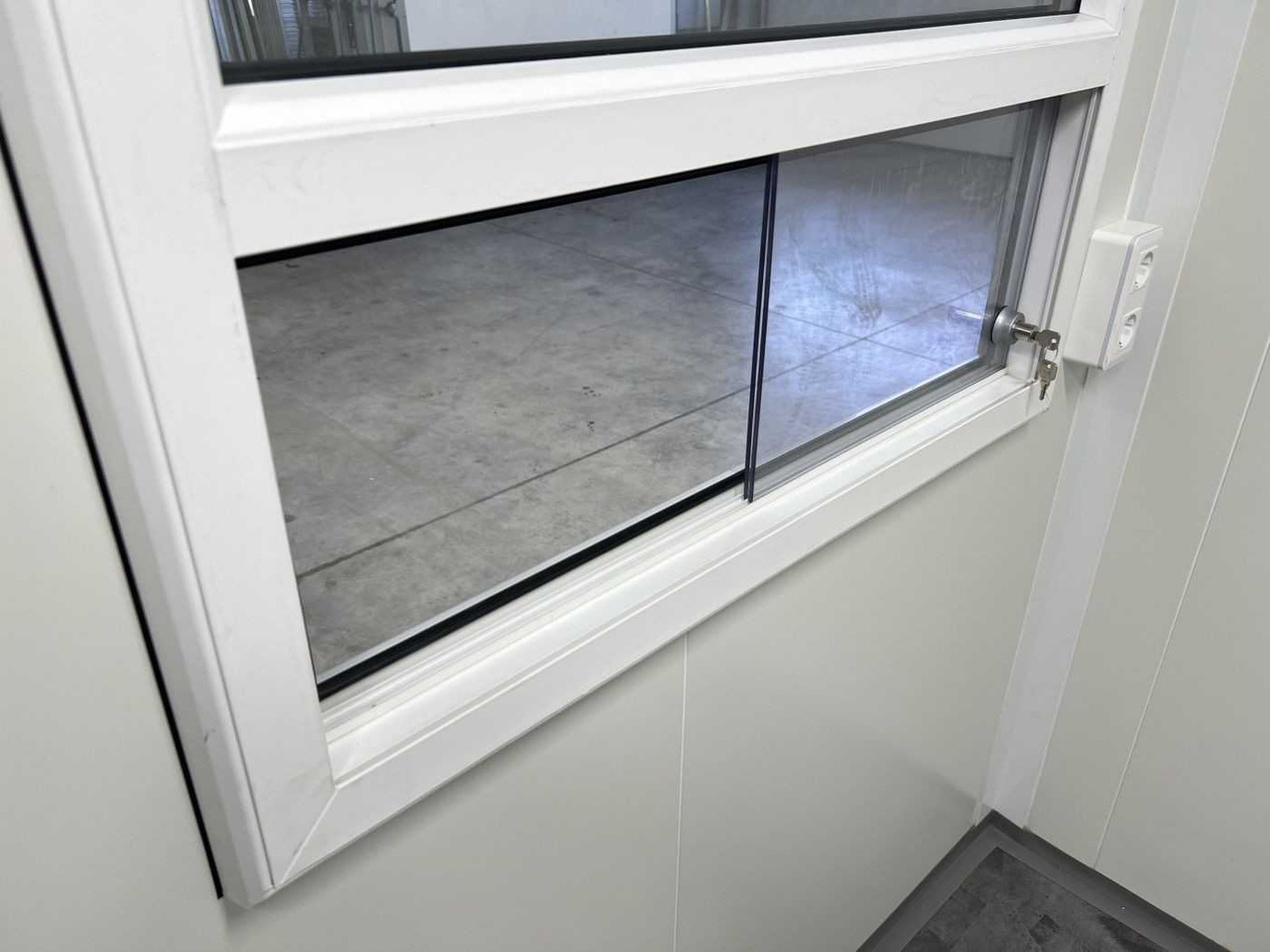 Rimorkio shpërndarëse i ri ROSEMEIER VE Kassenhäuschen TK C 08.25 Verkaufsanhänger: foto 8 Rimorkio shpërndarëse i ri ROSEMEIER VE Kassenhäuschen TK C 08.25 Verkaufsanhänger: foto 8