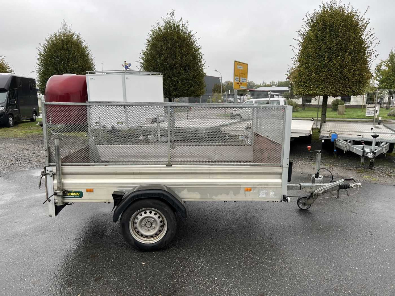 UNSINN K 1325 Gitter Kastenanhänger gebremst - Rimorkio makine: foto 2 UNSINN K 1325 Gitter Kastenanhänger gebremst - Rimorkio makine: foto 2